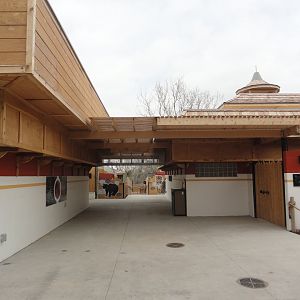 Expedition Asia Entryway