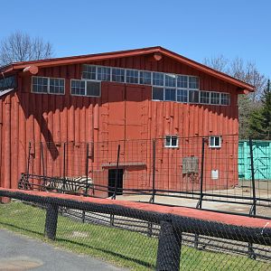 Giraffe / Zebra Barn