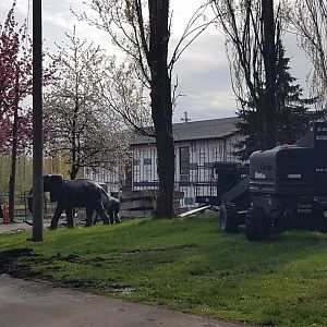Giraffe Barn Construction