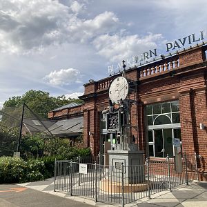 Blackburn Pavilion and adjoining aviaries