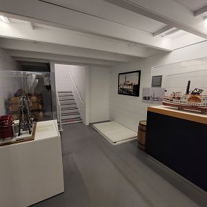 Delmarva Discovery Museum - Fake ship