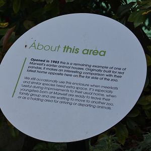 Signage on empty enclosure