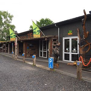 Entrance building - Zoo entrance and bicycle parking area, 2022-05-17