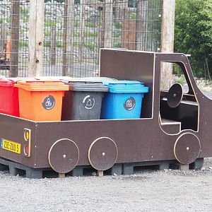 Trash collection area, 2022-05-17