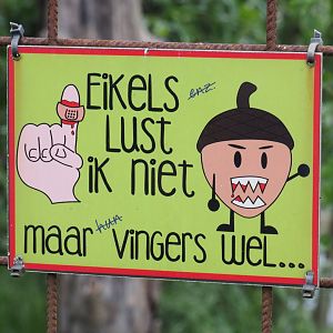 Don't touch or tease animals sign - I don't like jerks, but I do like their fingers, 2022-05-17