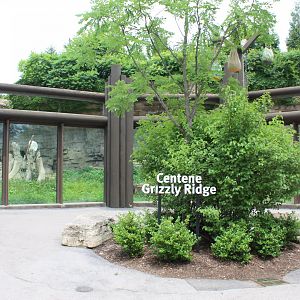 Grizzly Ridge (Grizzly Bear Exhibit)