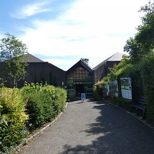 Giraffe and Elephant House entrance