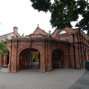 Entrance to Reptile house