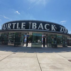 Essex County Turtle Back Zoo (2022) - Entrance