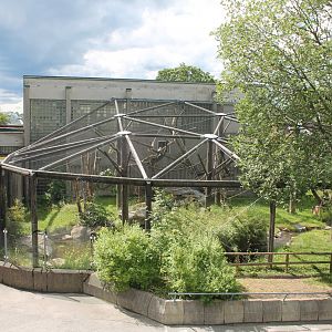 Guereza Outdoor Enclosure