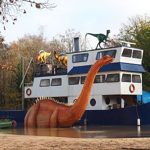 Example of temporary light sculptures for DinoLights winter event, 2021-11-23