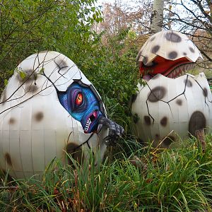 Example of temporary light sculptures for DinoLights winter event, 2021-11-23