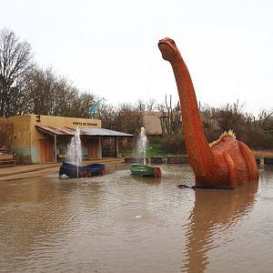 Example of temporary light sculptures for DinoLights winter event, 2021-12-07