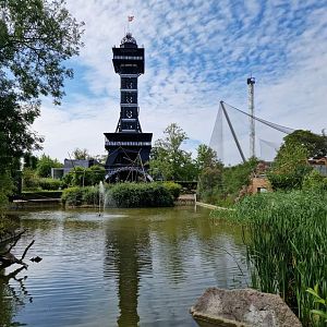 Tower/Squirrel monkey Island/Flammingo Aviary