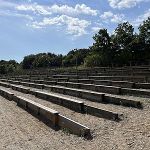 6 Acre Polar Bear Exhibit - seats
