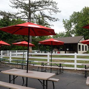 [July 2022] Tier Garten- tables outside Bauernhof Courtyard