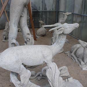 Statues in need for renovation