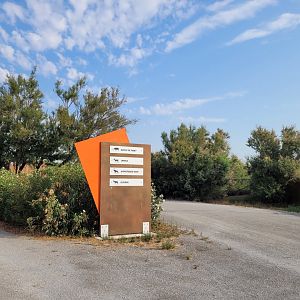 Entrance to the Brousse exhibits -Réserve Africaine de Sigean (2022)