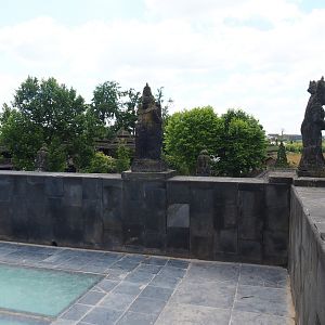 Viewing area on top of the Flower Temple, 2022-06-28