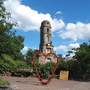 View of gardens near the old abbey tower, 2022-06-28