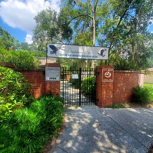Birds Of Prey Center - Entrance