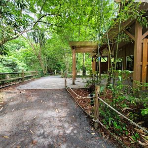 Salisbury - Back of herp building