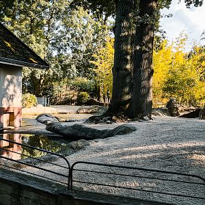 Seal house and land part