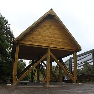 Wooden building near the lemurs 12/10/2022