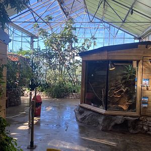 Tropical Hall 230922