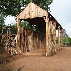 Giraffe shelter, 2022-09-15