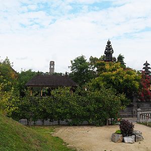Balinese temple and Old abbey tower, 2022-09-15
