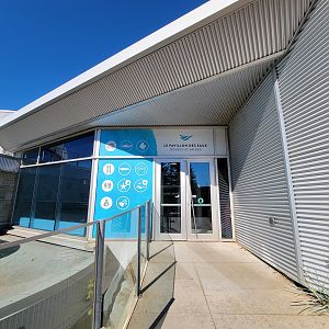 Aquarium du Quebec - Pavillon des eaux douces et salées, Second floor entrance (by foxes)
