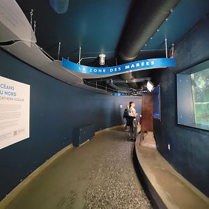 Aquarium du Quebec - Pavillon des eaux douces et salées, 2nd floor, example of signage, etc