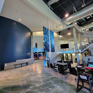 Aquarium du Quebec - Pavillon des eaux douces et salées, Entrance to ocean tunnel