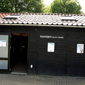 AQUA - Raccoon House