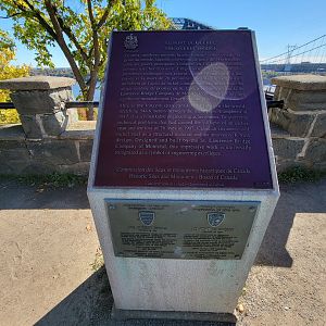 Aquarium du Quebec - Info about the Quebec Bridge, the longest cantilever bridge in the world