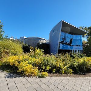 Aquarium du Quebec - Gardens, freshwater/saltwater building