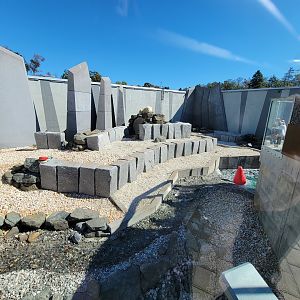 Aquarium du Quebec - Polar Bears, rock yard