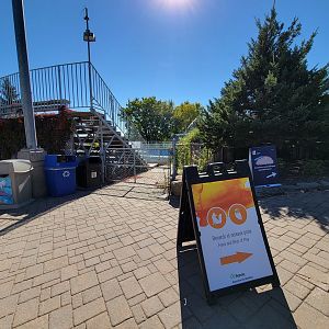 Aquarium du Quebec - old Harbor Seal pool