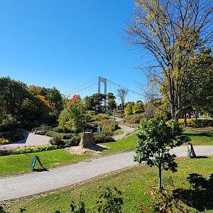Aquarium du Quebec - Paths towards gardens