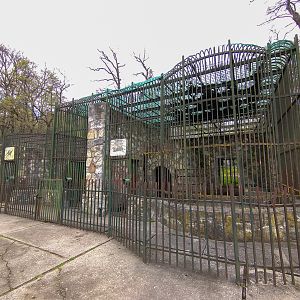 Old bear cages