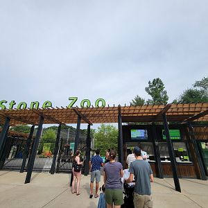 Stone Zoo 7/22 - Entrance