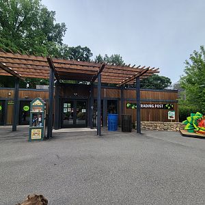 Stone Zoo 7/22 - Gift shop and restrooms