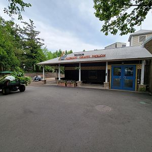 RWPZ 7/22 - Elephant Giraffe Pavilion