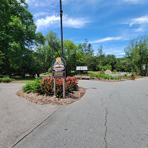 Franklin Park 7/22 - Path, sign for gift shop