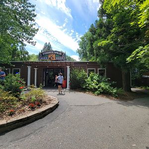 Franklin Park 7/22 - Things Wild gift shop