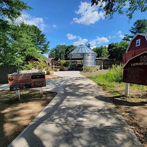 Beardsley 7/22 - Farmyard entrance