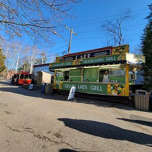 Elmwood Park - Grasslands Grill, the main eatery