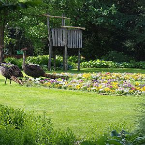 Wicker peacock decorative structures with flowers, 2022-05-28