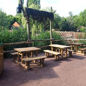 Sitting area in Oceania section, 2022-05-28